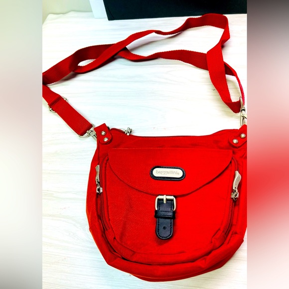 Baggallini Red Nylon Crossbody Bag small - Picture 1 of 5